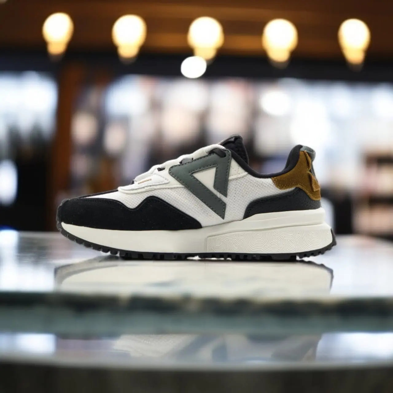 ET31497E-Z498 FASHION CASUAL SHOES_MILKY WHITE/ BLACK 213.PEAK