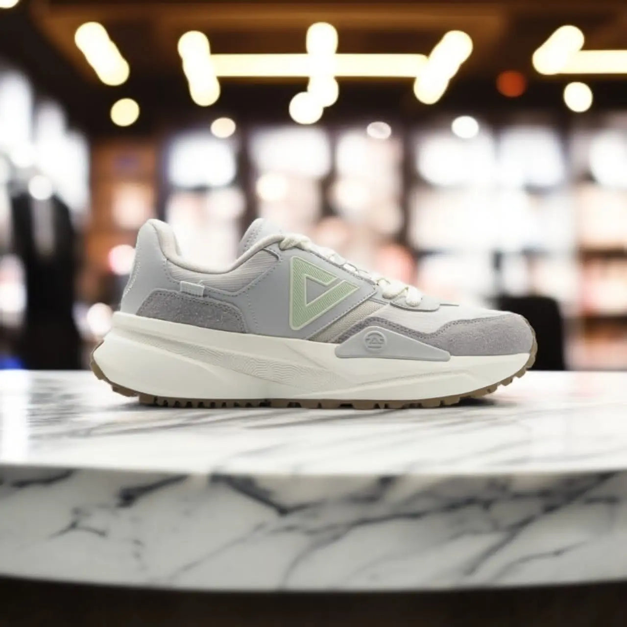 ET34388E-D472	CASUAL SHOES Cloud grey 213.PEAK