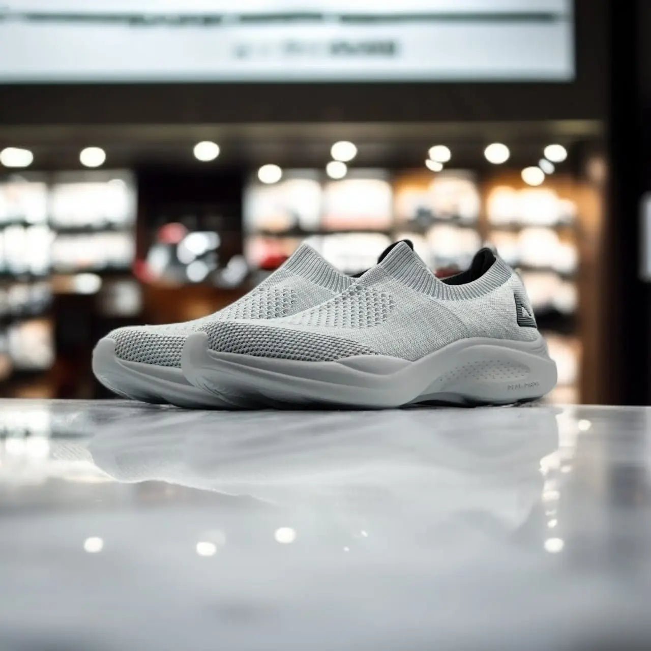 E231541J	Walking Shoes   White Grey - 213.PEAK