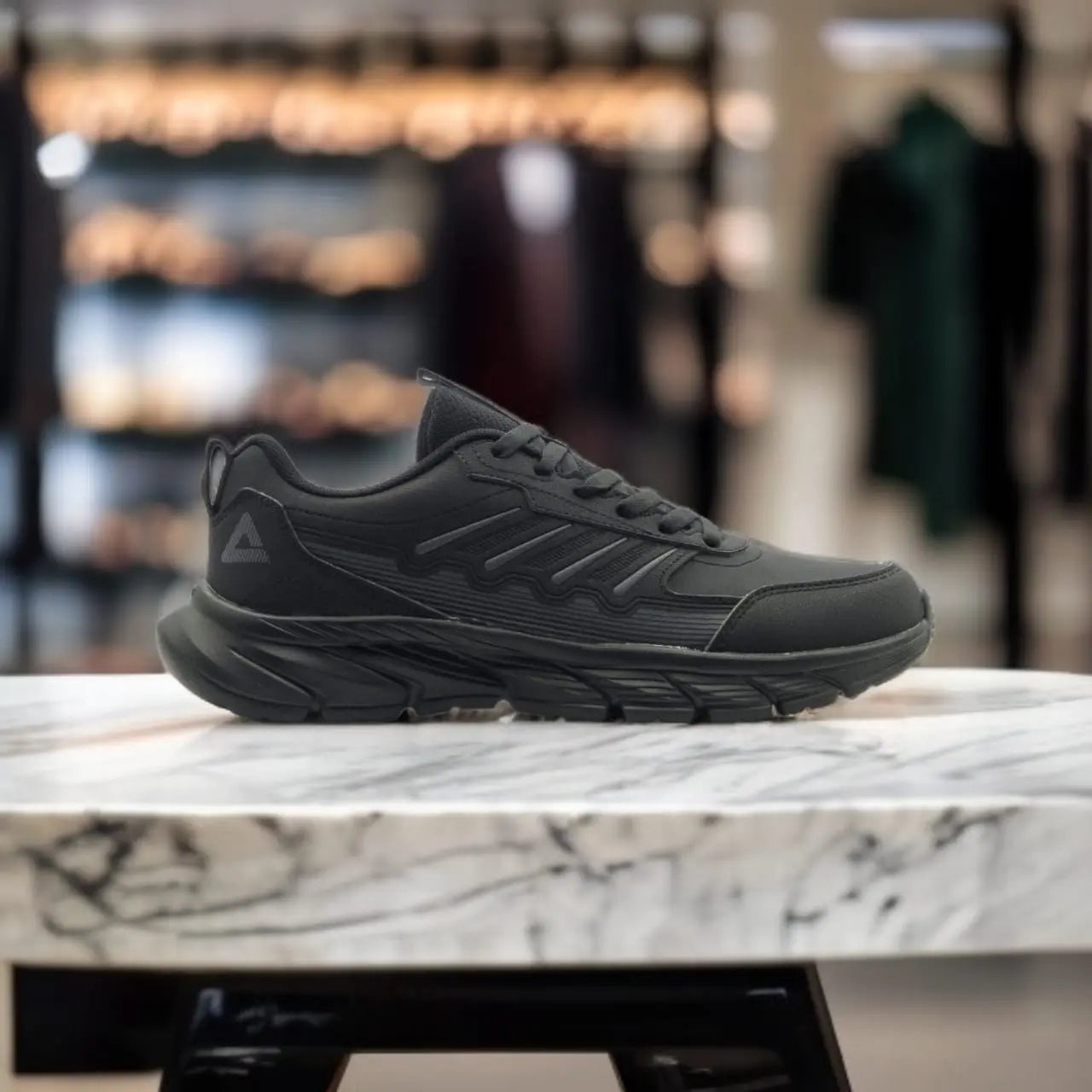 AE244287H-2021	RUNNING SHOES	BLACK/ DK.GREY - 213.PEAK