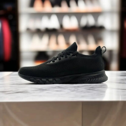 E29007H	Sports Shoes	 ALL BLACK - 213.PEAK