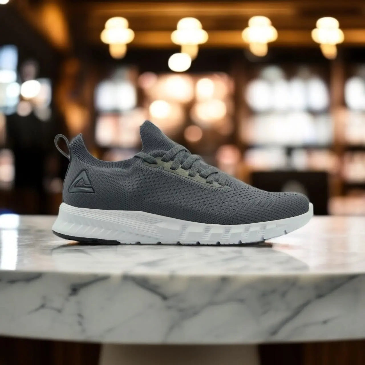 E29007H	Sports Shoes	Paloma Ash /white - 213.PEAK