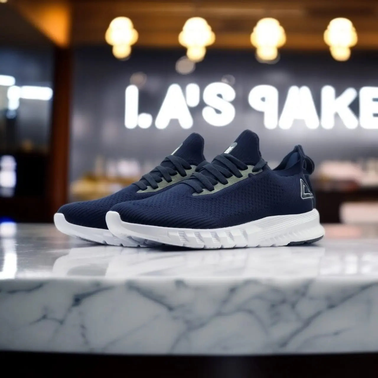 E29007H	Sports Shoes	NAVY/ WHITE - 213.PEAK