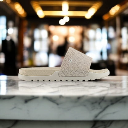 A1E02767L-E384	SLIPPERS_ CANVAS WHITE