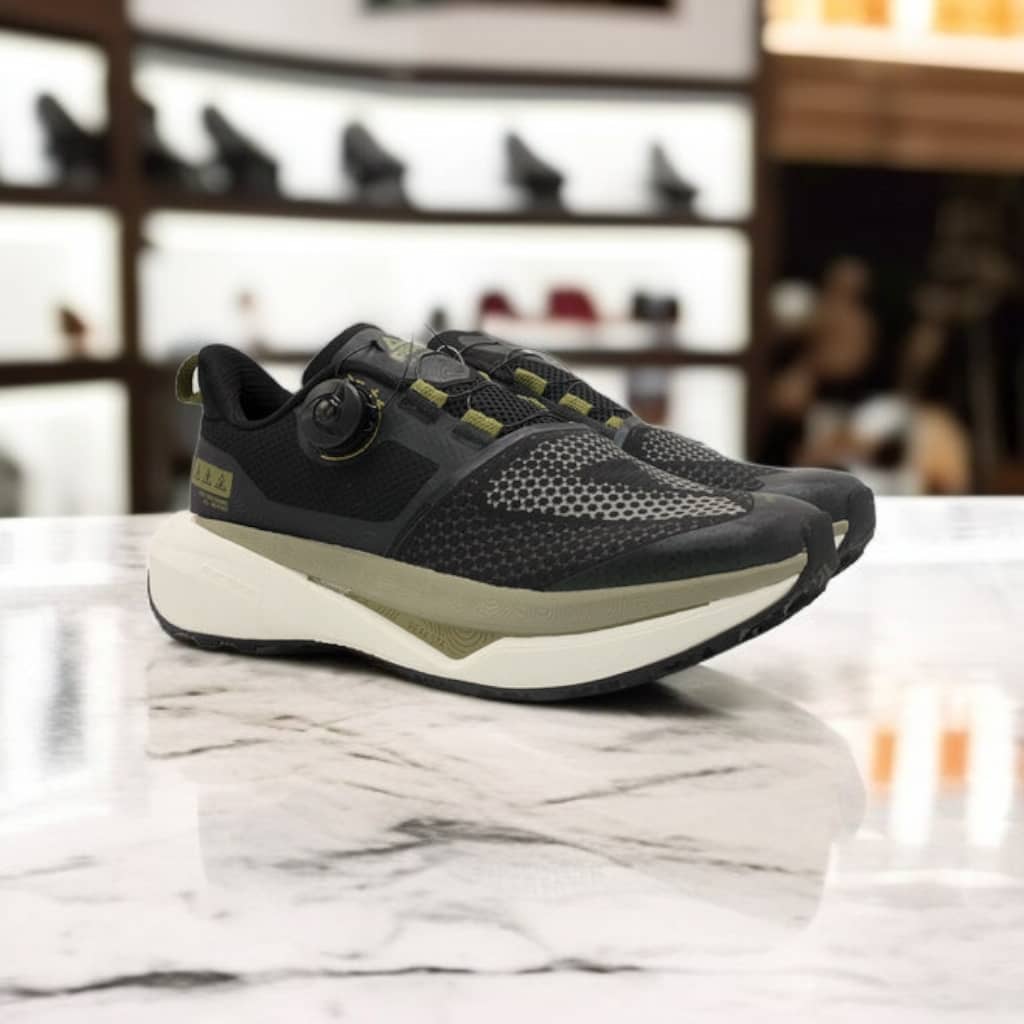 A1ET44231H-208Q	Trail Running Shoes Black / Chrome Green