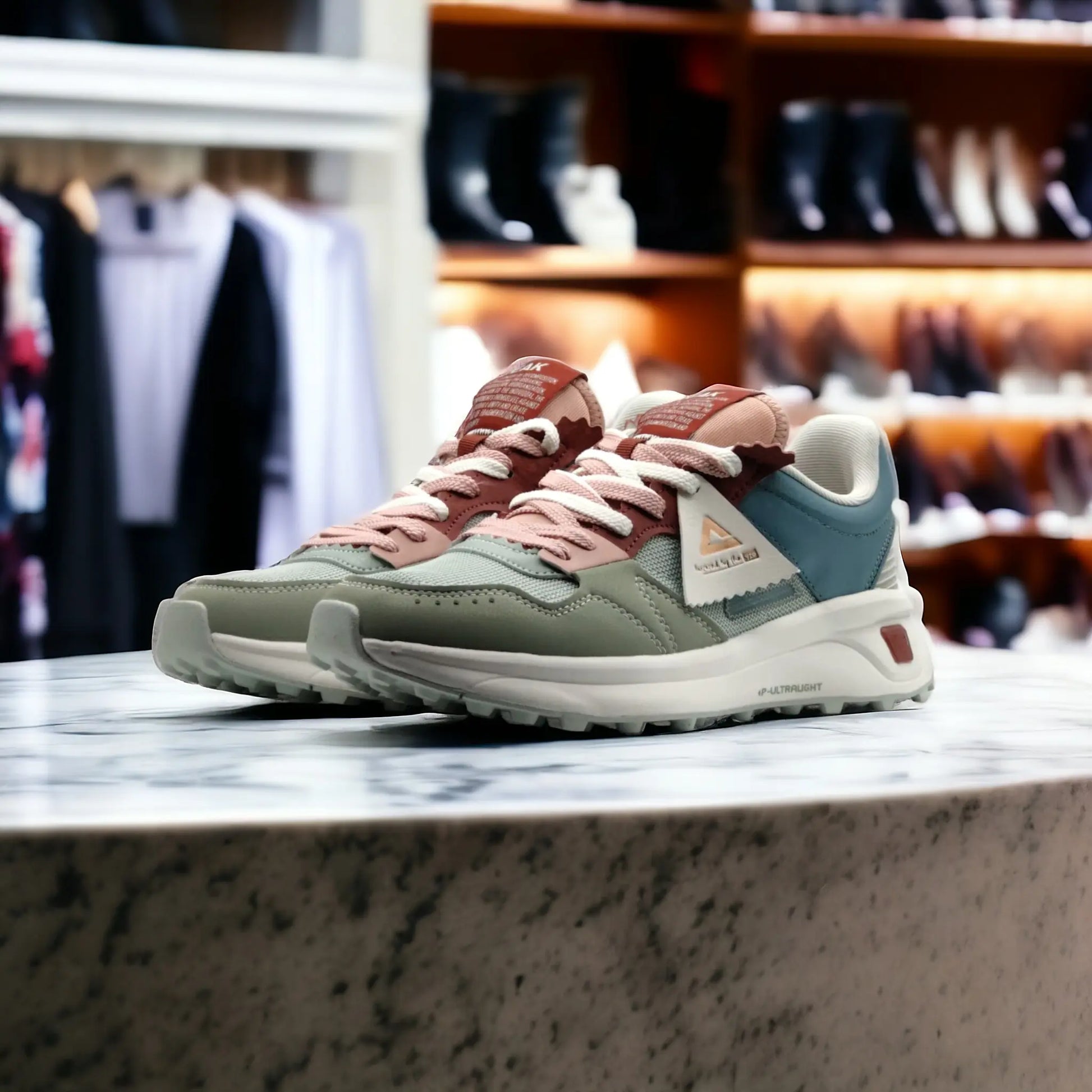 A223207E	FASHION CASUAL FOO	Cool Lt.Grey - 213.PEAK