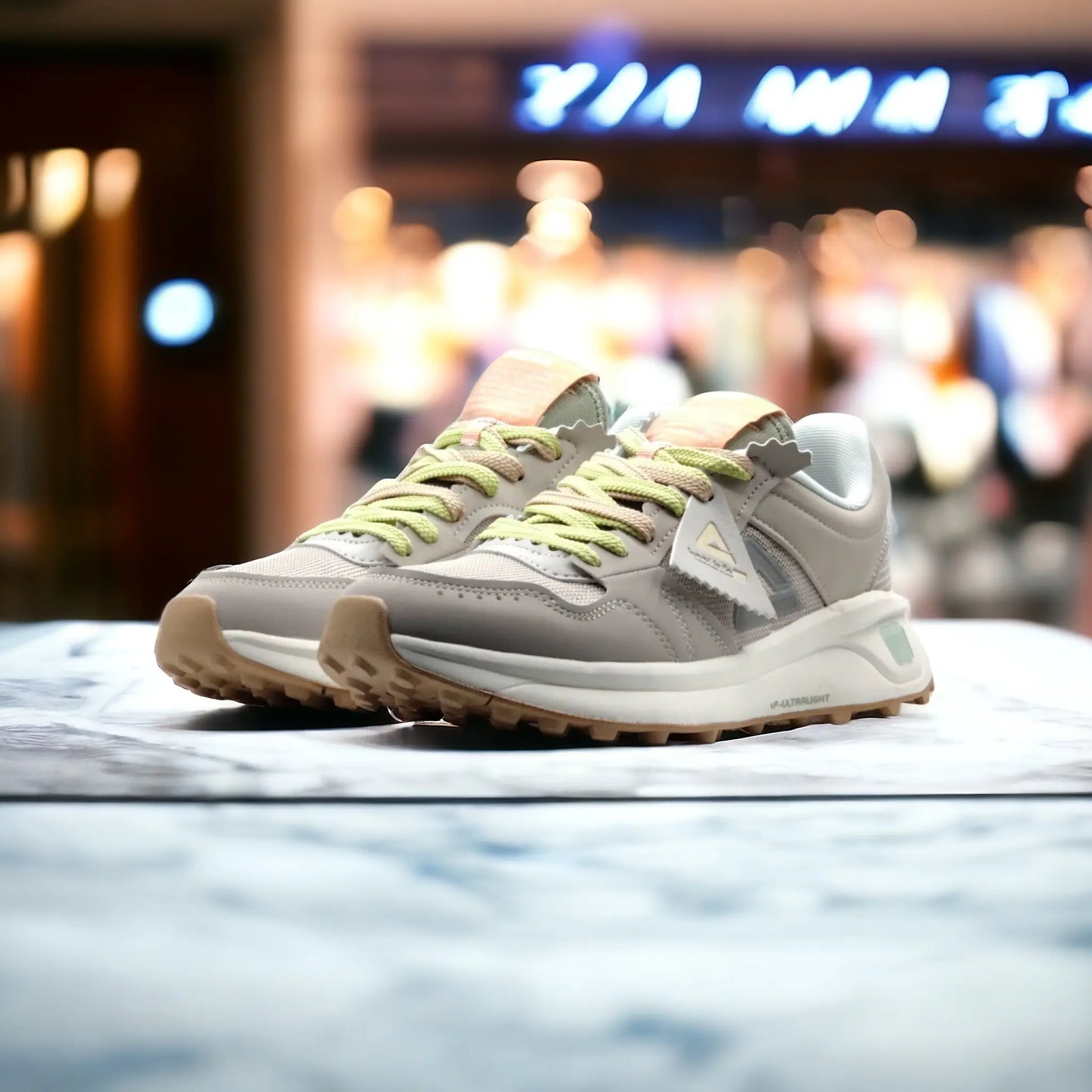 AE223207E	FASHION CASUAL FOO	Cool lt grey - 213.PEAK